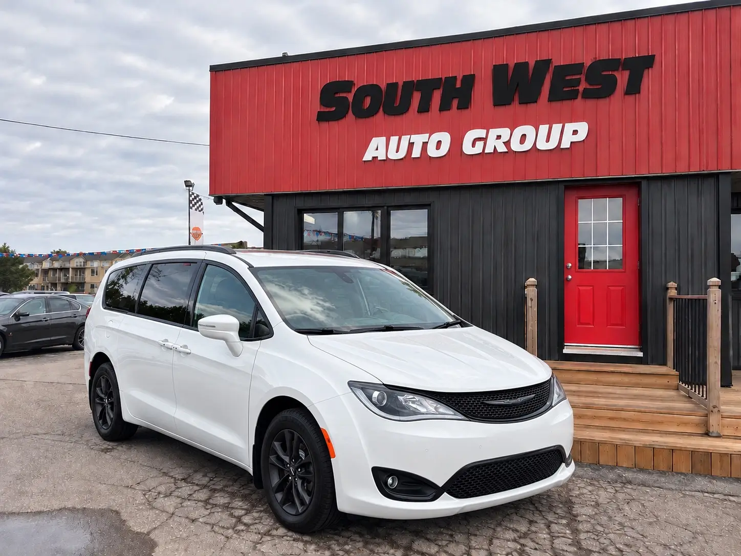 2020 Chrysler Pacifica Touring L AWD โ photo 1 of 1