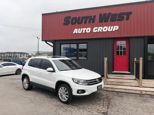 2017 Volkswagen Tiguan SUV / Crossover